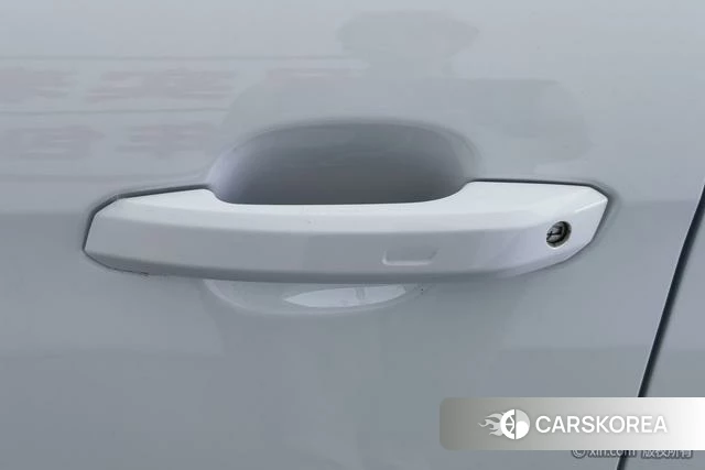 Audi A4L id 3993383 из Китая 10