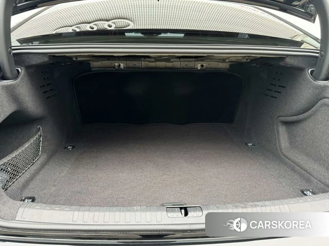 Audi A6L id 4307097 из Китая 10