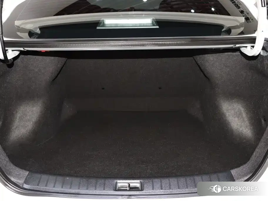 Nissan Sylphy id 4669268 из Китая 10