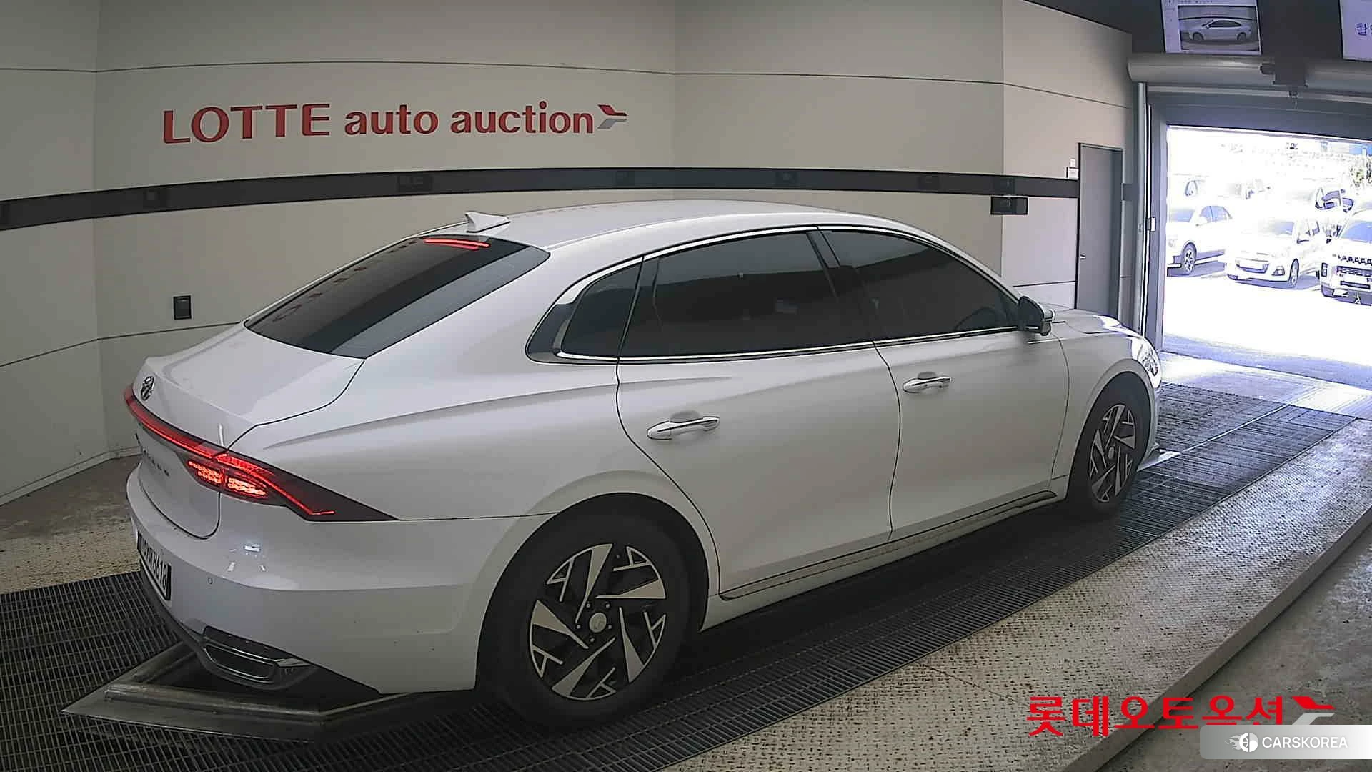 Hyundai Grandeur Hybrid id 4902512 из Кореи 10