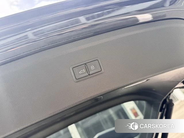 Audi Q5L id 4329241 из Китая 10