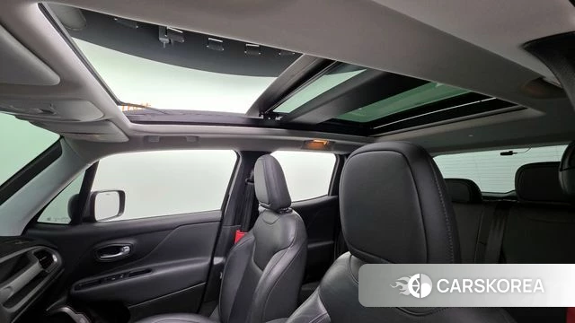 Jeep Renegade id 3834479 из Кореи 10