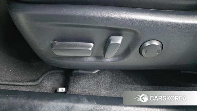 Toyota RAV4 id 4525704 из Кореи 10