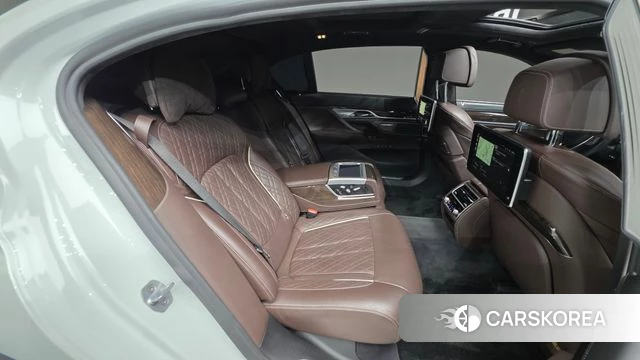 BMW 7 Series (G11) id 4900307 из Кореи 10