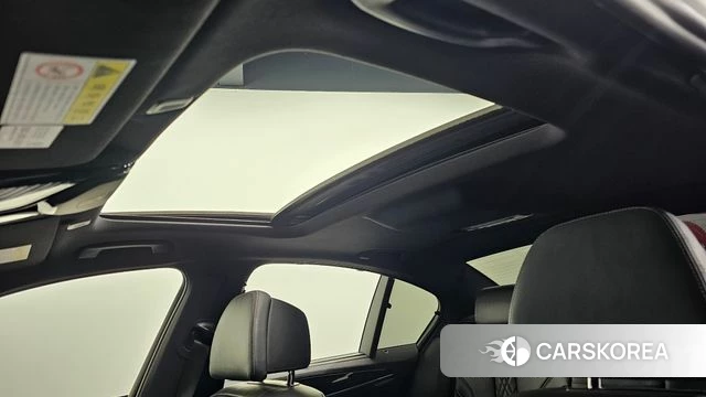 BMW 5 Series (G30) id 3834271 из Кореи 10