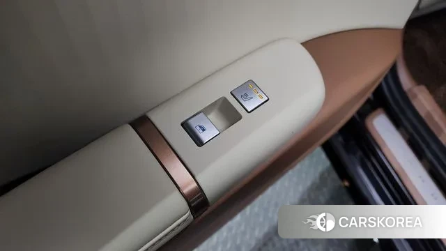 Hyundai Grandeur (GN7) id 3707111 из Кореи 10