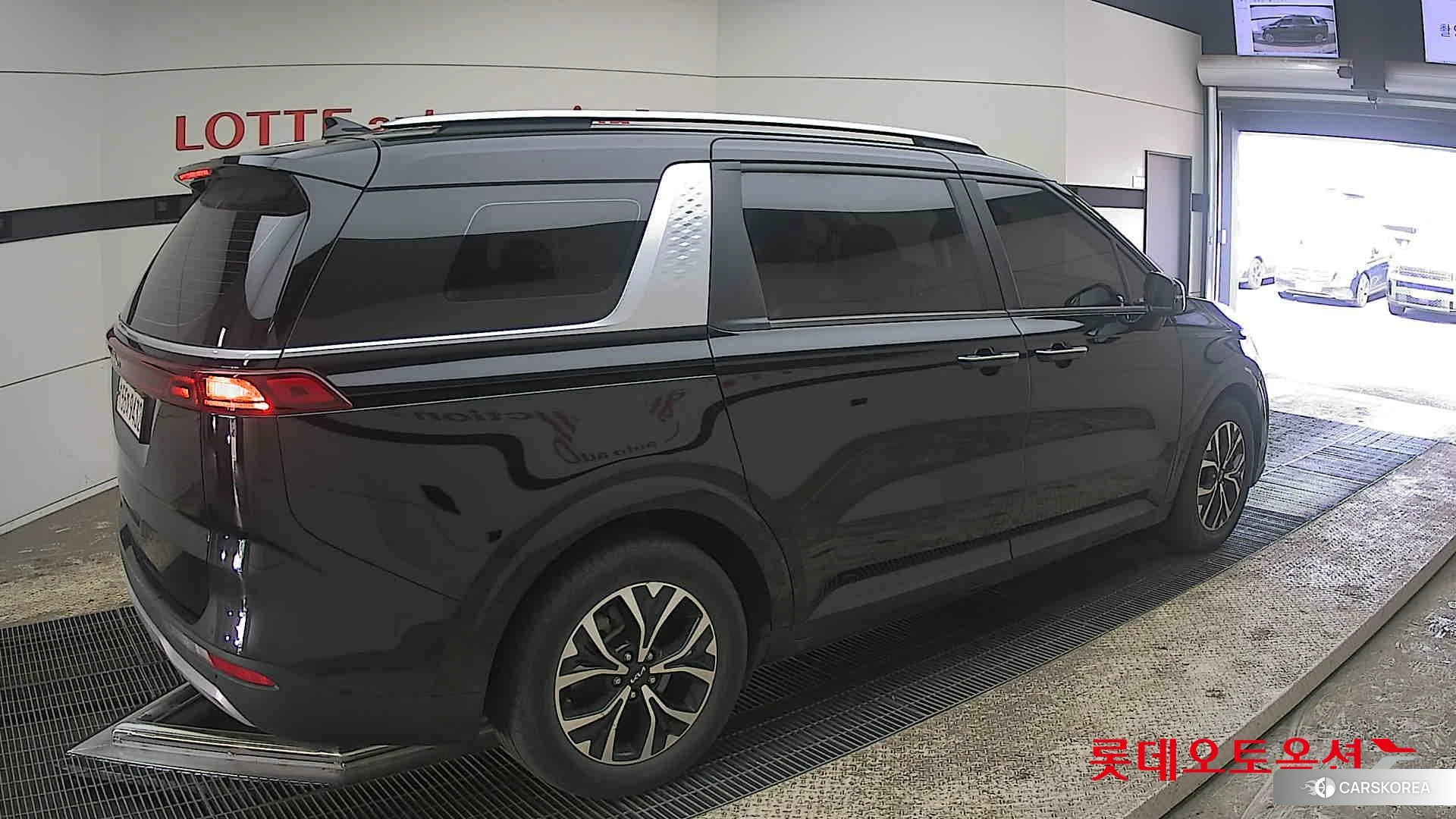 Kia Carnival id 3875751 из Кореи 10