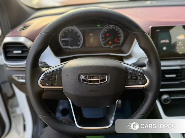 Geely Automobile Binyue id 4207643 из Китая 10