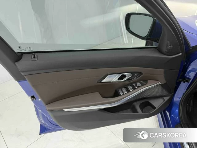 BMW 3 series id 4257522 из Китая 10