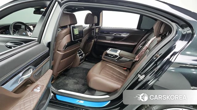 BMW 7 Series (G11) id 4245464 из Кореи 10