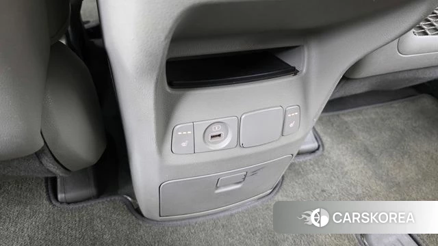 Kia The New Carnival id 4667502 из Кореи 10