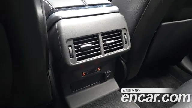 Land Rover Range Rover Velar id 2827316 из Кореи 10