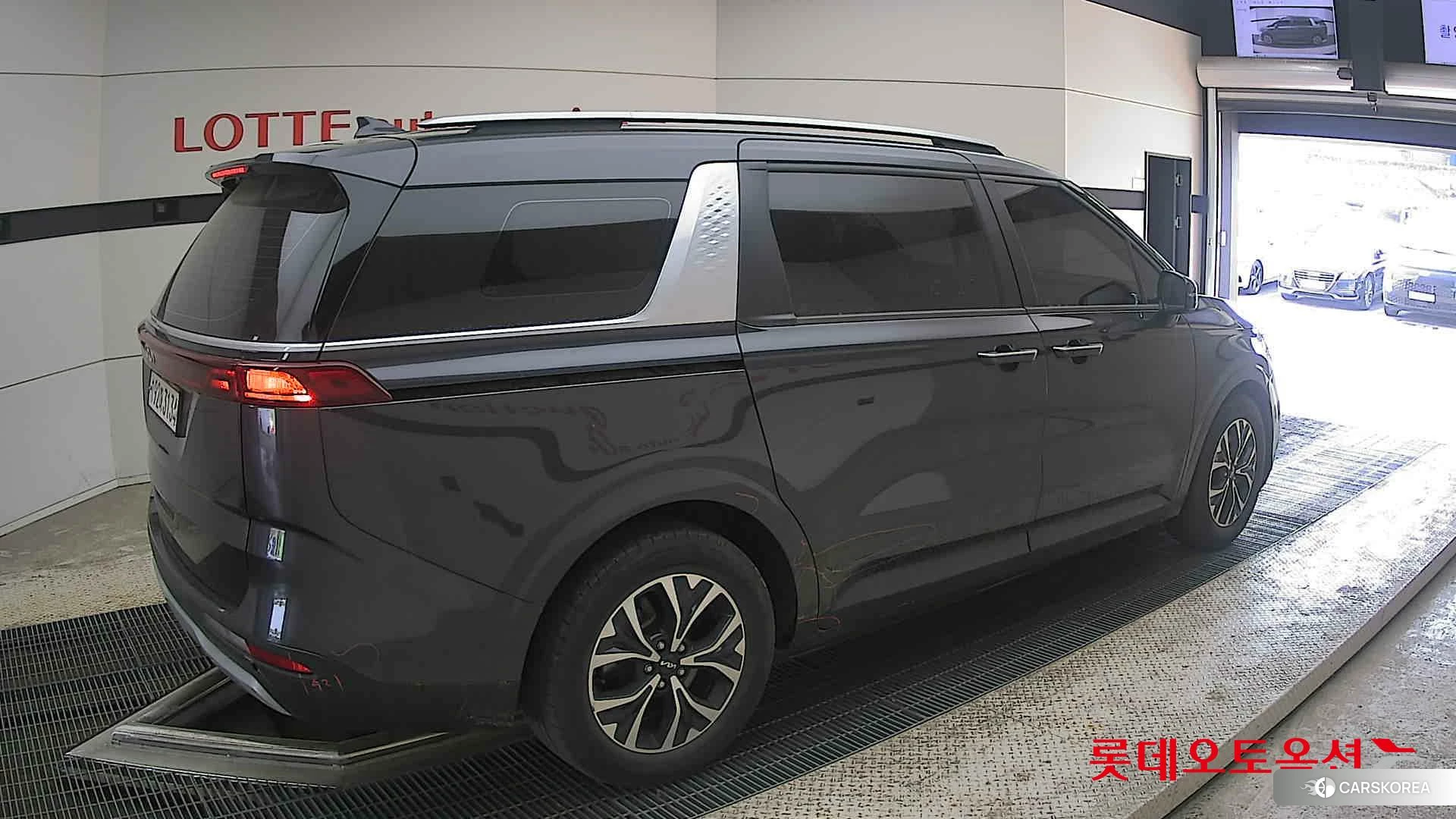 Kia Carnival id 4289546 из Кореи 10