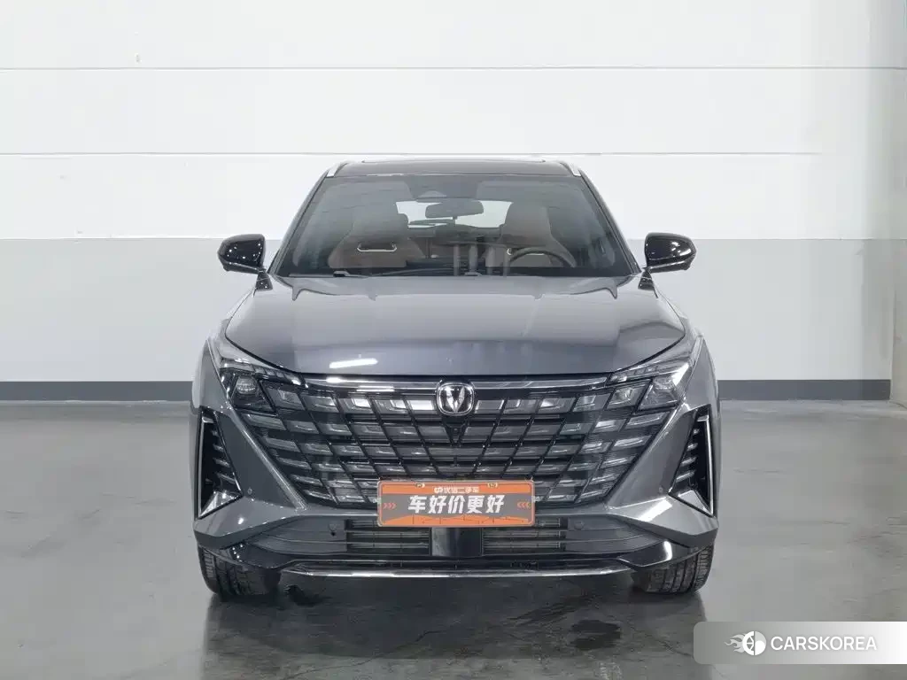 Chang'an UNI-Z New Energy id 4679715 из Китая 10