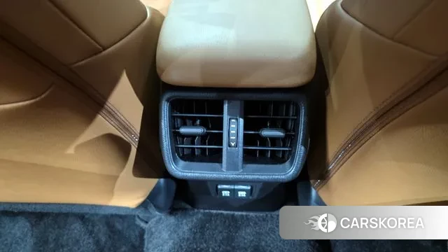 Lexus UX250h id 3530937 из Кореи 10