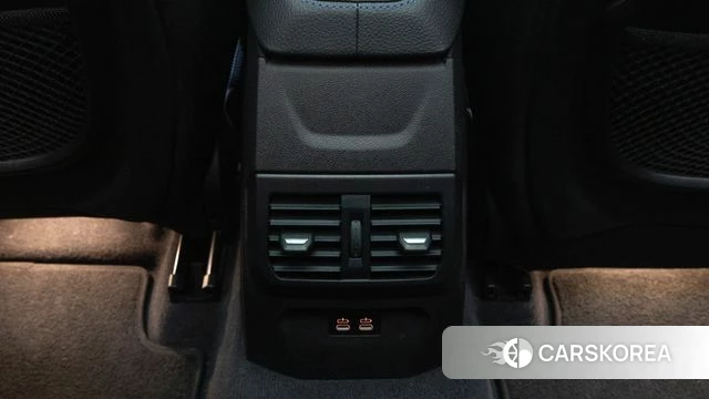 BMW 1 Series (F40) id 3877396 из Кореи 10