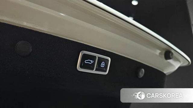 Hyundai Grandeur Hybrid (GN7) id 3870906 из Кореи 10