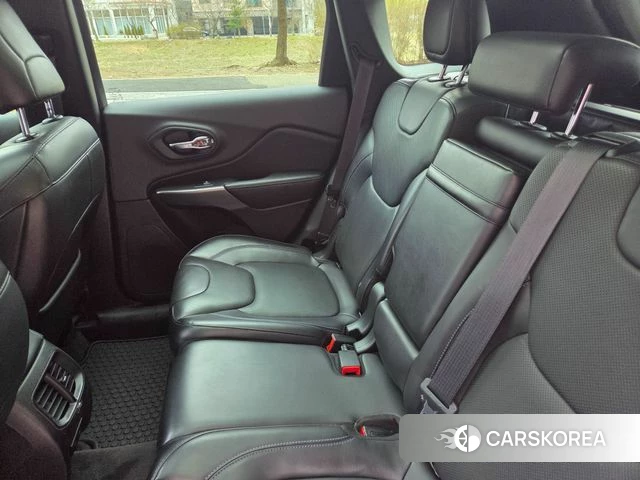 Jeep Cherokee (KL) id 3845844 из Кореи 10