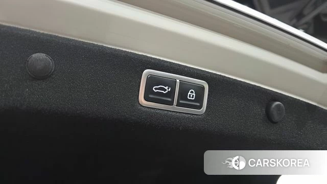 Hyundai Grandeur Hybrid (GN7) id 4349585 из Кореи 10