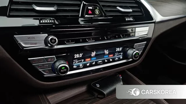 BMW 5 Series (G30) id 3697880 из Кореи 10