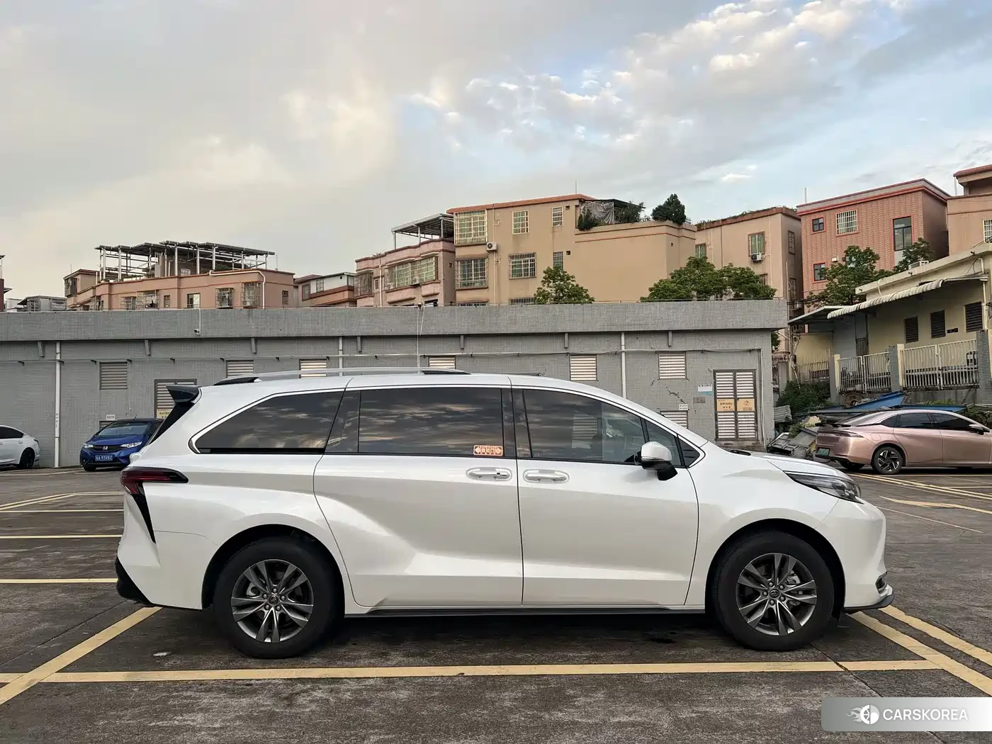 Toyota Sienna id 4599621 из Китая 10