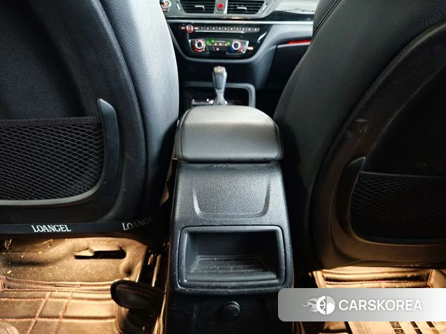 BMW 1 series id 4240305 из Китая 10