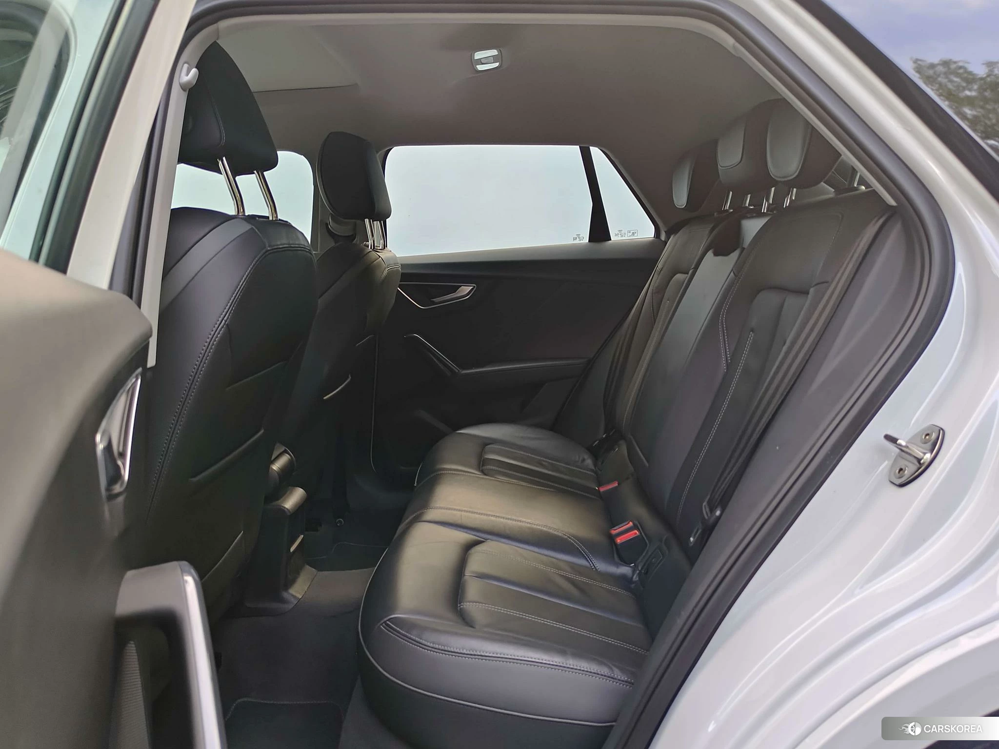 Audi Q2L id 4454369 из Китая 10