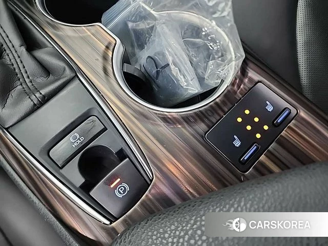 Toyota Camry (XV70) id 3924764 из Кореи 10