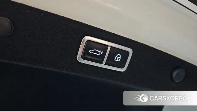 Hyundai Grandeur (GN7) id 3378022 из Кореи 10