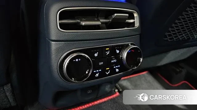 Genesis GV70 id 3236863 из Кореи 10