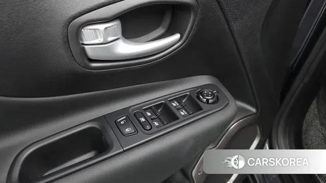 Jeep Renegade id 3639063 из Кореи 10