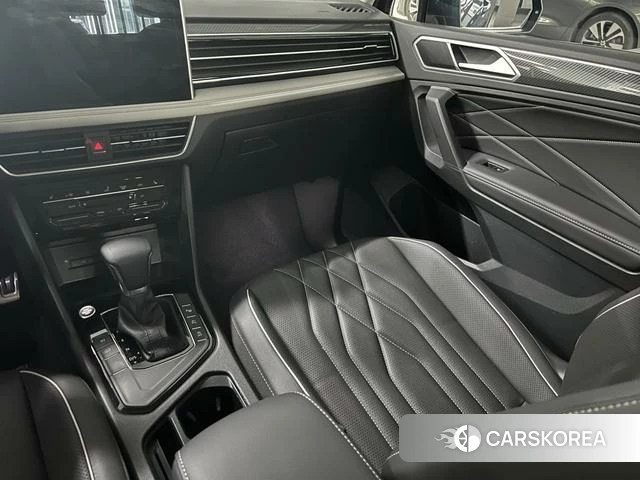 Volkswagen Tiguan L id 4359533 из Китая 10