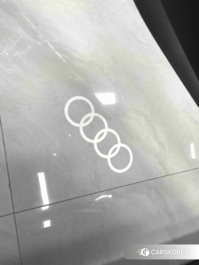 Audi Q2L id 4190494 из Китая 10