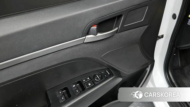 Hyundai Avante AD id 4411418 из Кореи 10