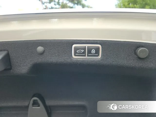 Hyundai Grandeur Hybrid (GN7) id 3327687 из Кореи 10