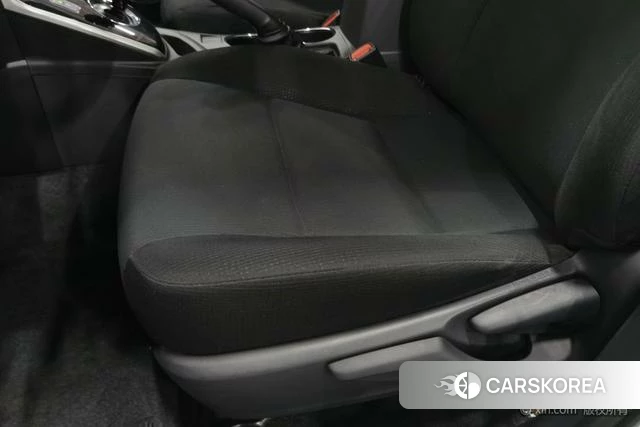Toyota Corolla dual engine E+ id 4276506 из Китая 10
