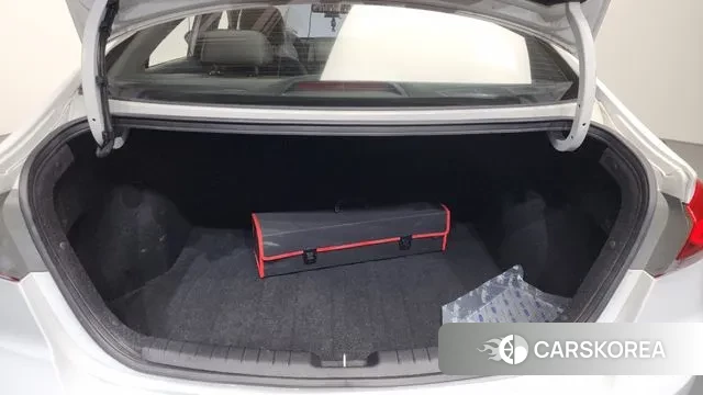 Hyundai Avante AD id 3761454 из Кореи 10