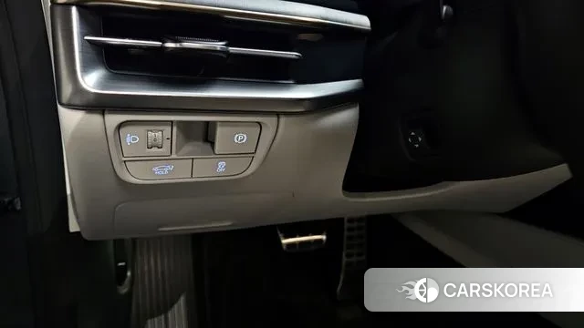 Hyundai Grandeur (GN7) id 3590976 из Кореи 10