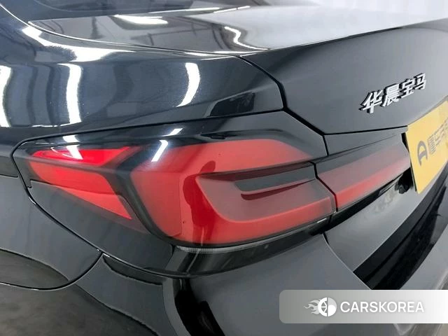 BMW 5 series PHEV id 4277161 из Китая 10