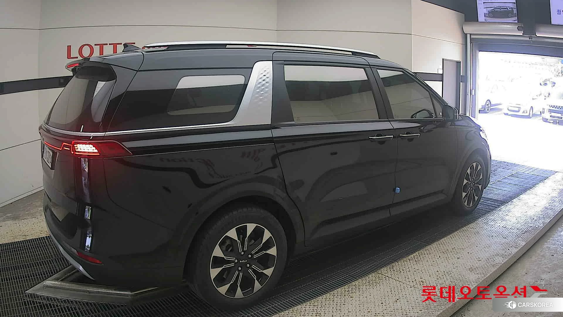 Kia Carnival id 4902478 из Кореи 10