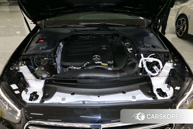 Mercedes-Benz E-class id 4255903 из Китая 10