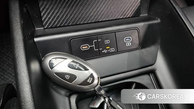 Hyundai Grandeur (GN7) id 4880329 из Кореи 10