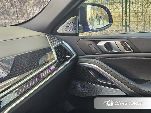BMW X6 M id 4208433 из Китая 10