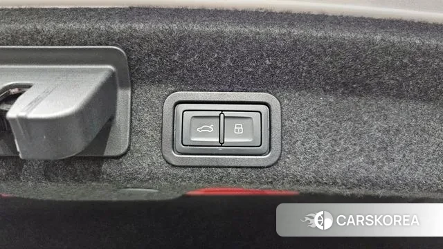 Audi A6 (C8) id 3008680 из Кореи 10