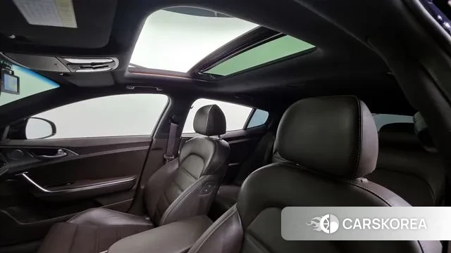 Kia Stinger id 2971215 из Кореи 10