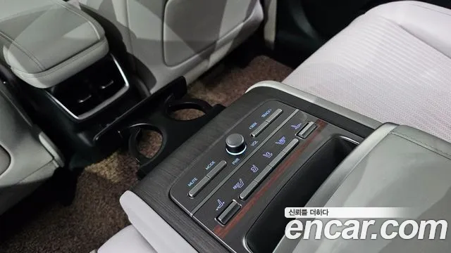 Hyundai Grandeur (GN7) id 2736275 из Кореи 10