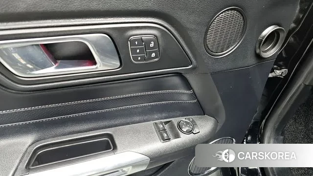 Ford Mustang id 3536282 из Кореи 10