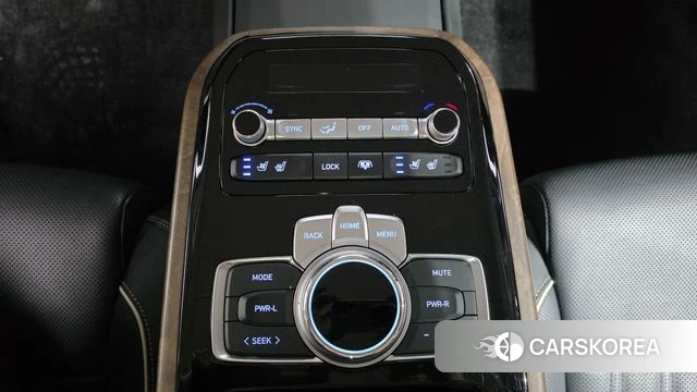 Genesis G90 id 4562501 из Кореи 10