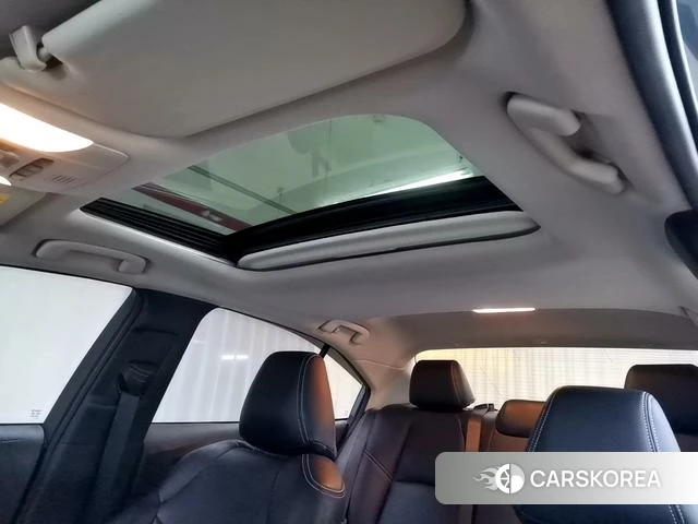 Toyota Corolla id 4279317 из Китая 10