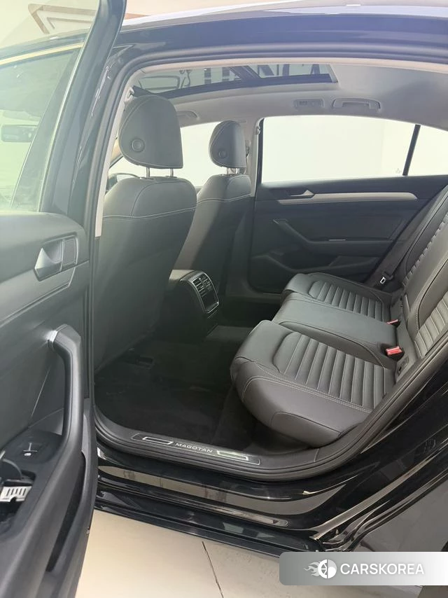 Volkswagen Magotan id 3907911 из Китая 10